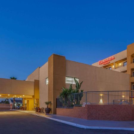 Ramada Plaza By Wyndham Garden Grove/Anaheim South Hotel Kültér fotó