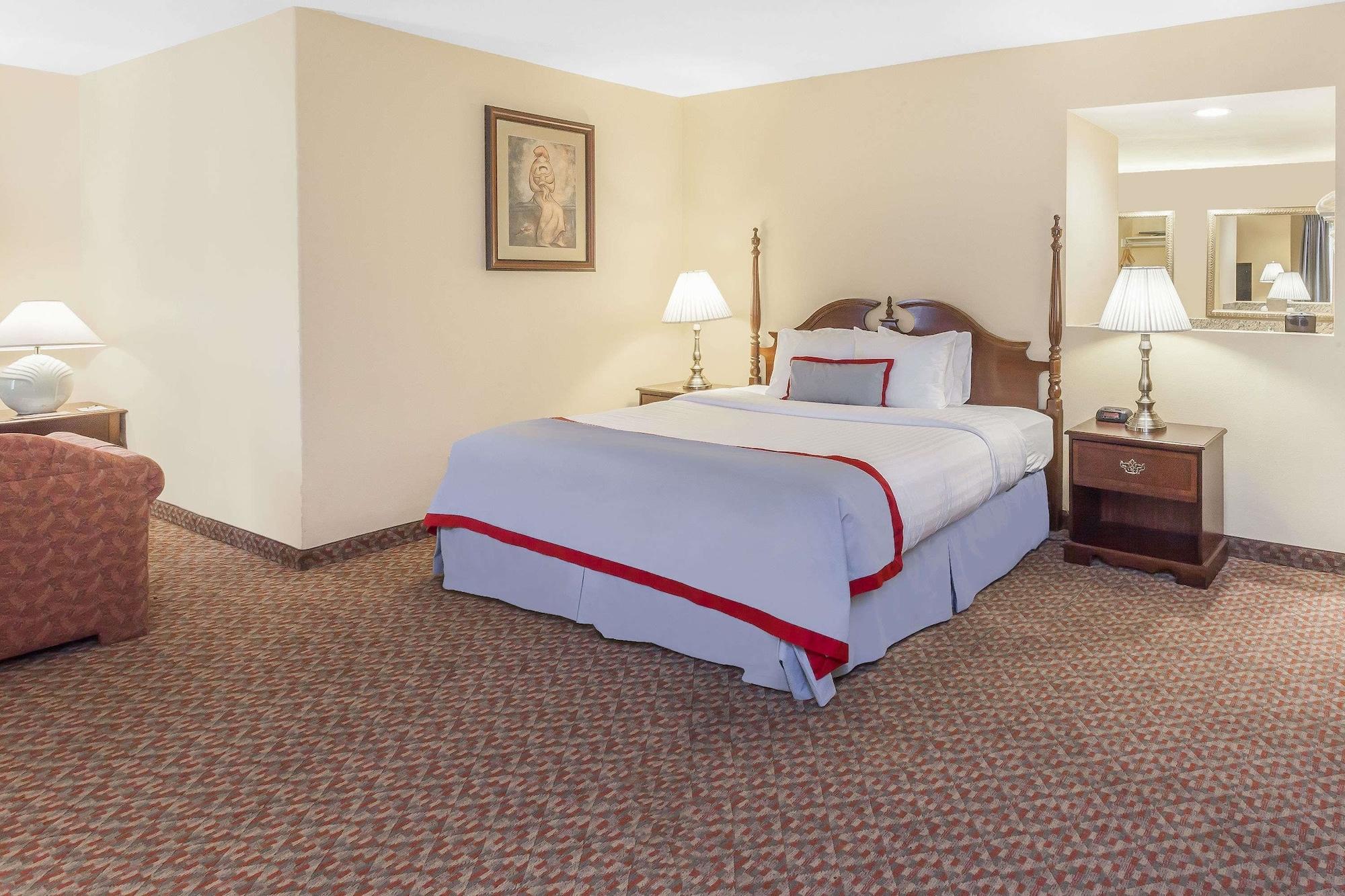 Ramada Plaza By Wyndham Garden Grove/Anaheim South Hotel Kültér fotó