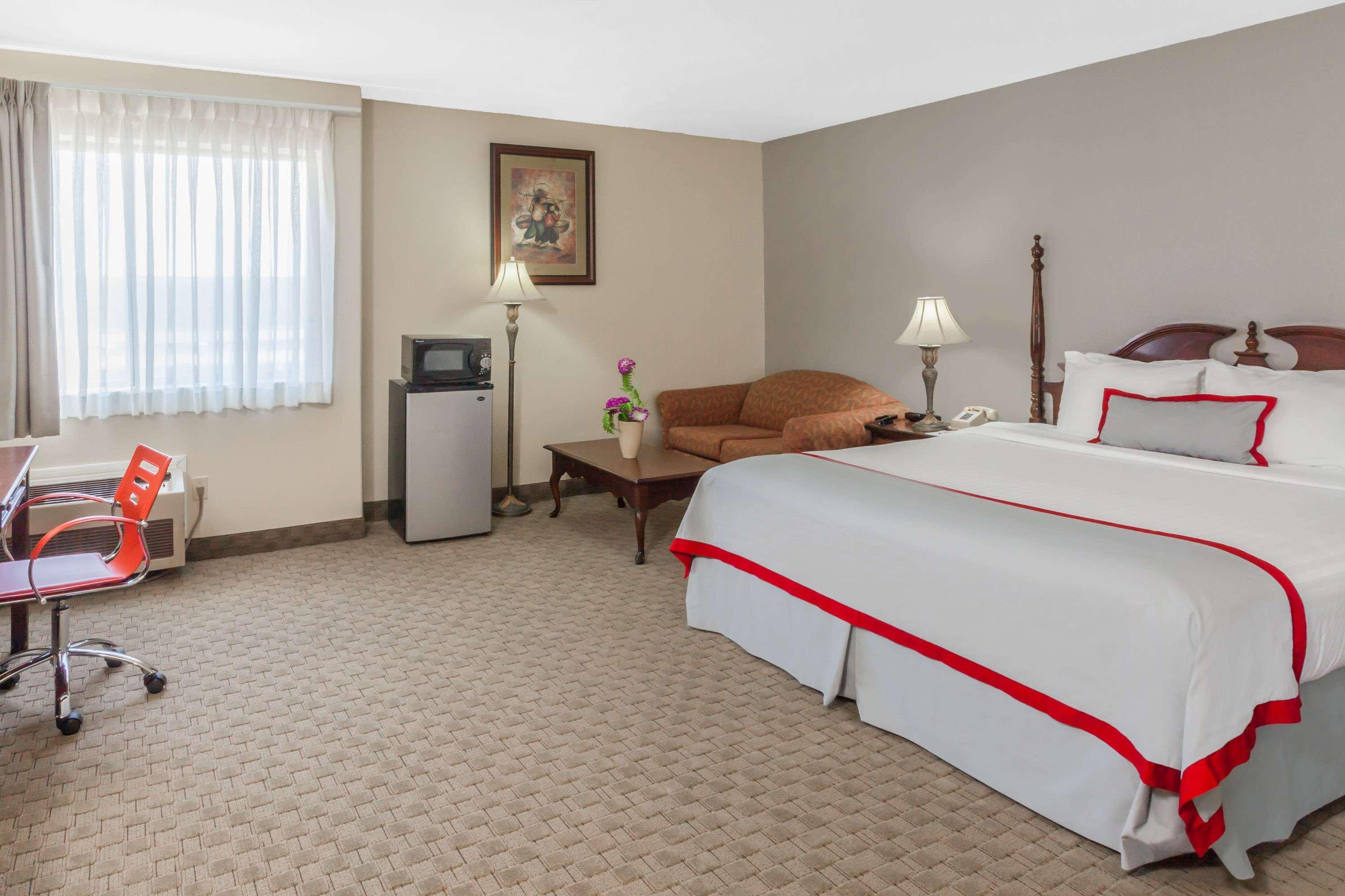 Ramada Plaza By Wyndham Garden Grove/Anaheim South Hotel Kültér fotó